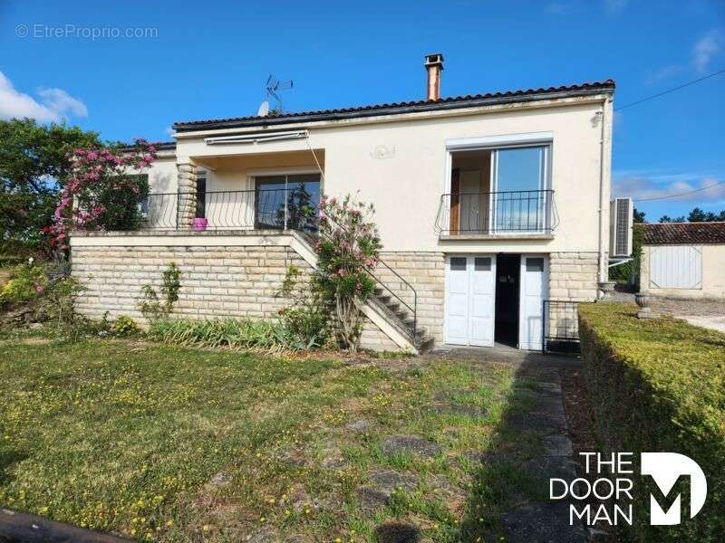 Maison à ECHEBRUNE