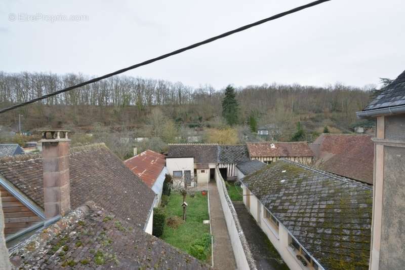 Maison à LA FERRIERE-SUR-RISLE