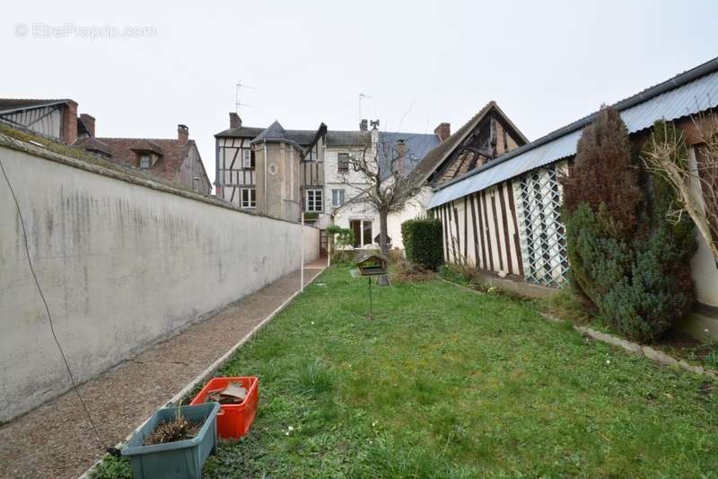 Maison à LA FERRIERE-SUR-RISLE