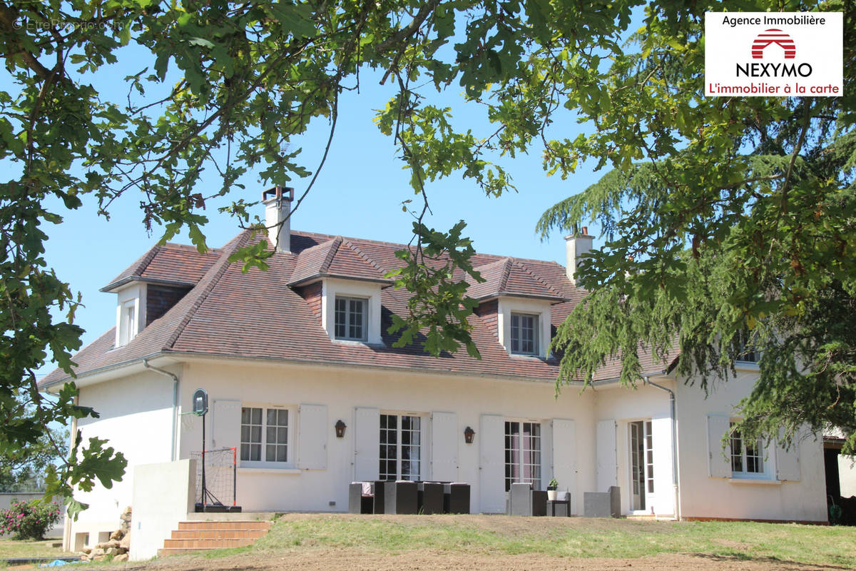 Maison à SAINT-PAVACE