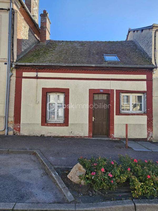 Maison à SAINTE-GAUBURGE-SAINTE-COLOMBE