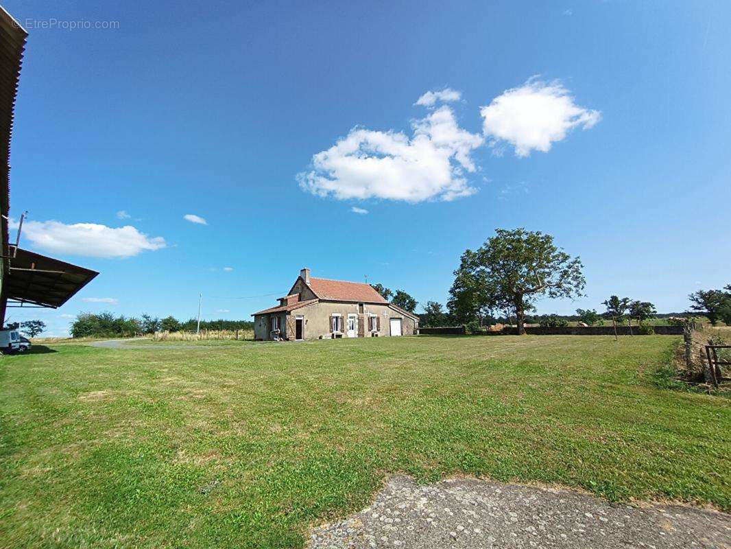 Maison à MAGNY-COURS