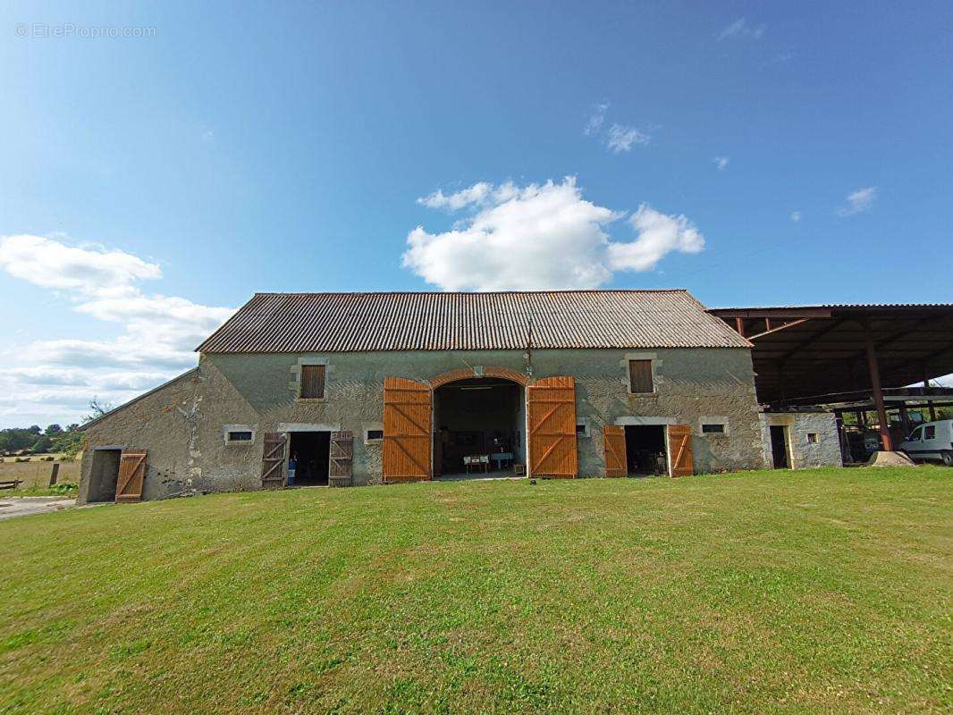 Maison à MAGNY-COURS