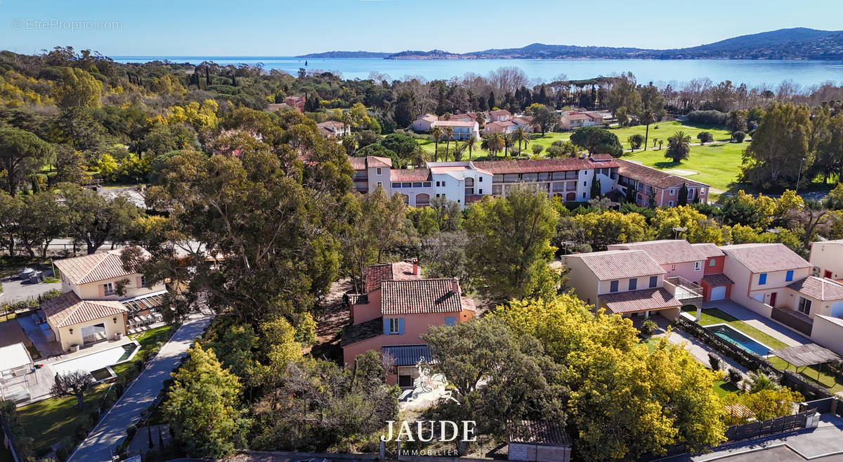 Maison à GRIMAUD