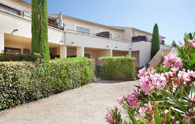 Appartement à BONNIEUX