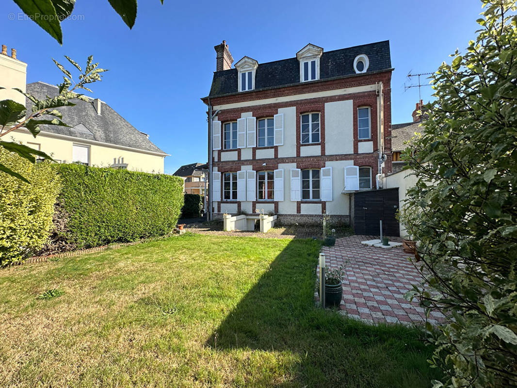 Maison à PONT-L&#039;EVEQUE