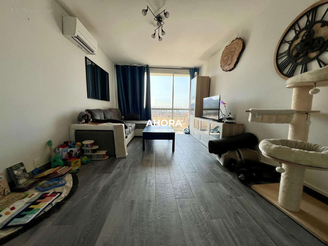 Appartement à MARSEILLE-9E