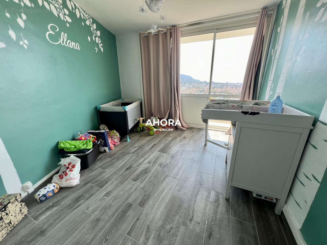 Appartement à MARSEILLE-9E