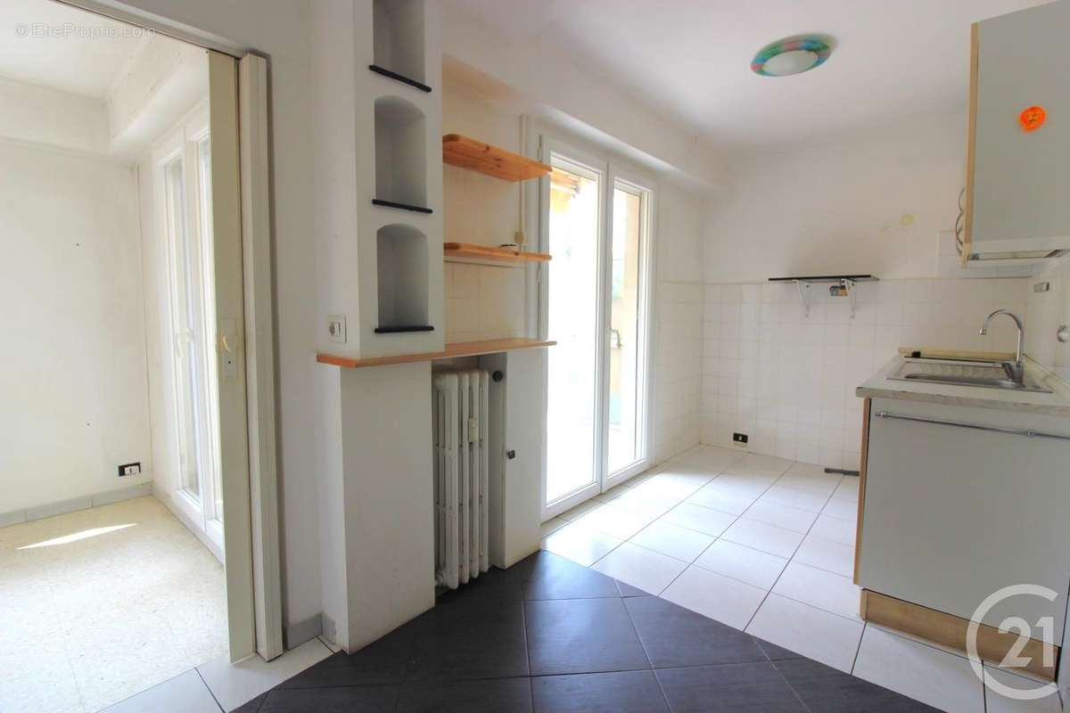 Appartement à ROQUEBRUNE-CAP-MARTIN