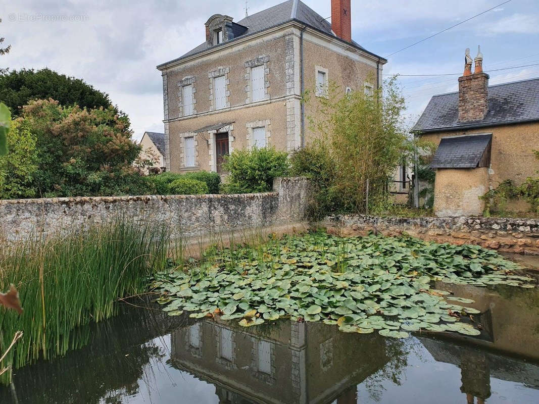 Maison à VOUVRAY-SUR-LOIR