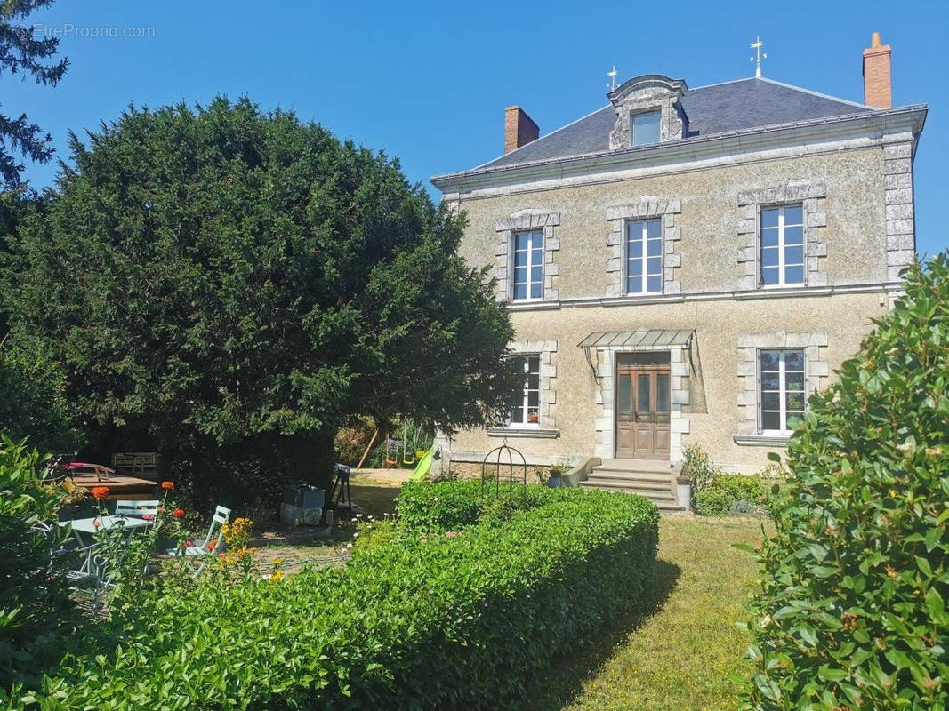 Maison à VOUVRAY-SUR-LOIR