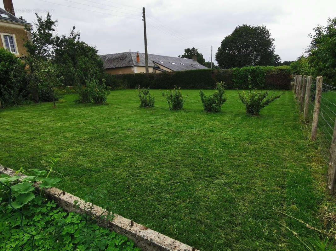 Maison à VOUVRAY-SUR-LOIR