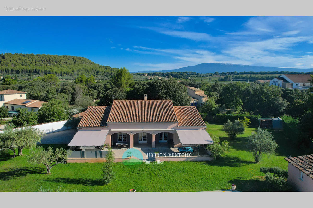 Maison à PERNES-LES-FONTAINES