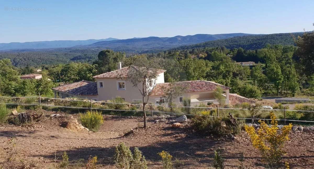 Maison à LORGUES