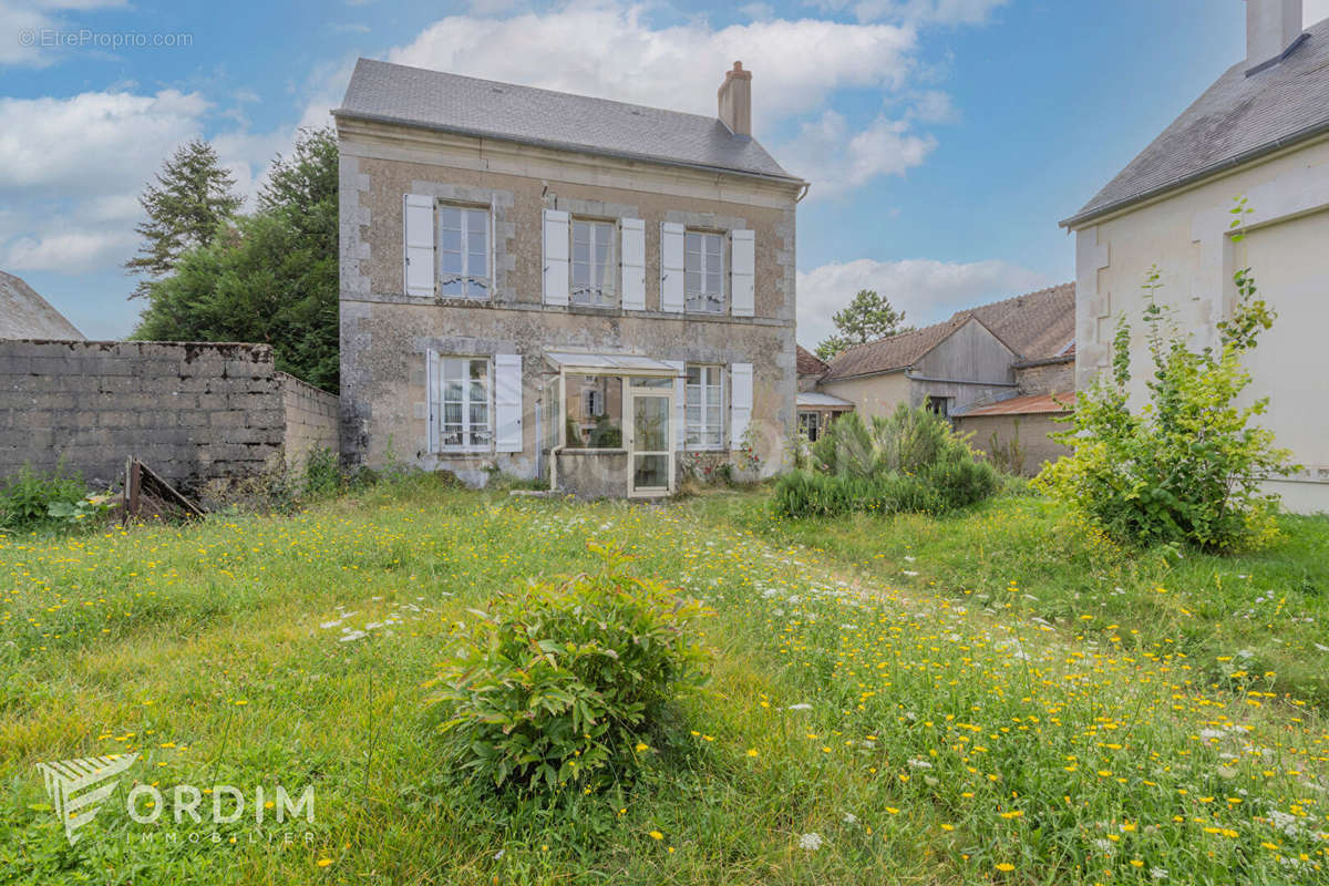 Maison à COURSON-LES-CARRIERES