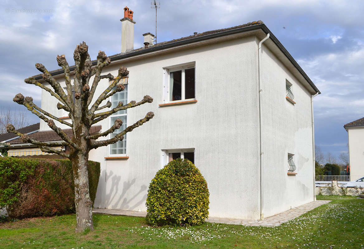 Maison à CHATELLERAULT