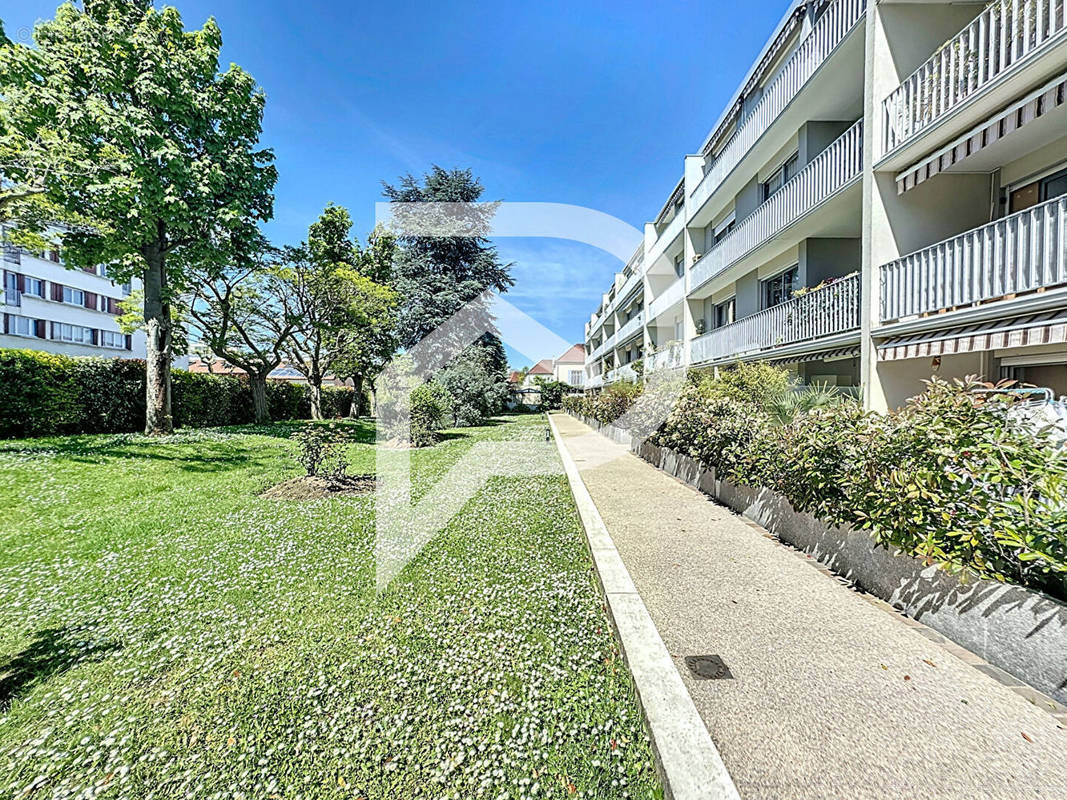 Appartement à RUEIL-MALMAISON