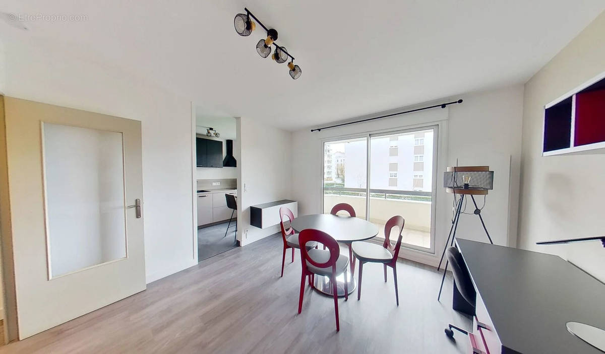 Appartement à LYON-8E