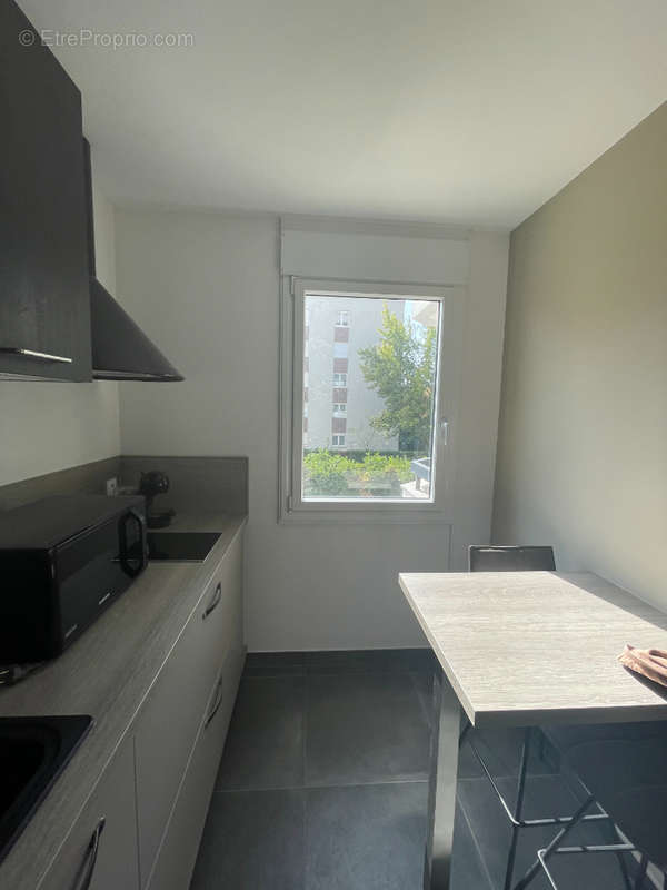 Appartement à LYON-8E