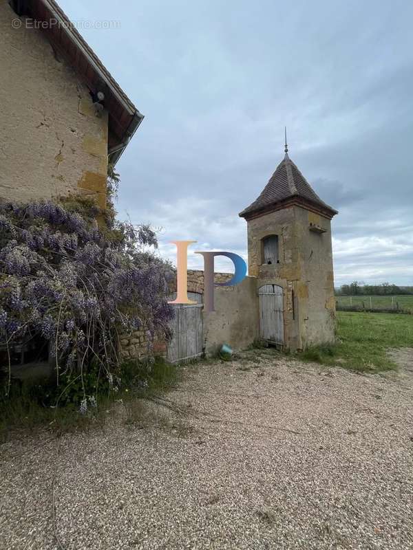 Maison à CHARLIEU