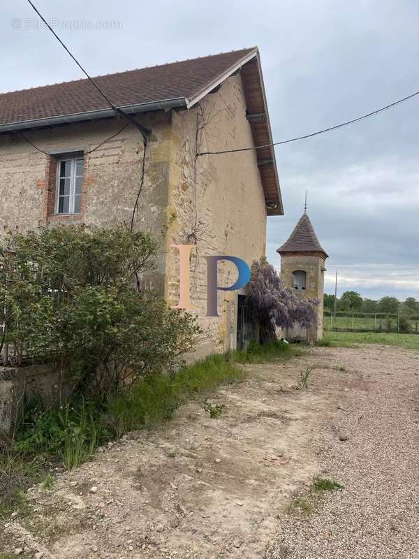 Maison à CHARLIEU