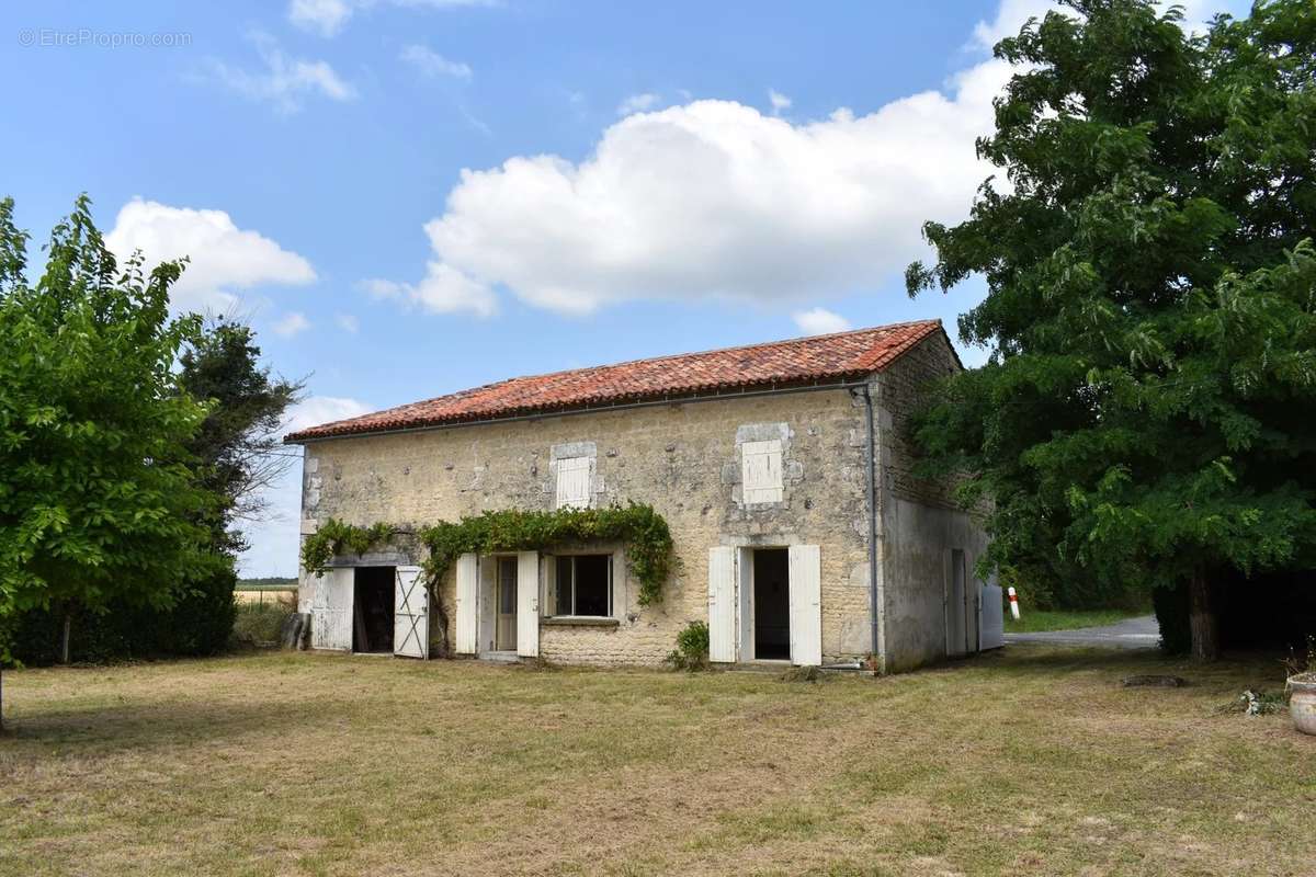 Maison à NERE