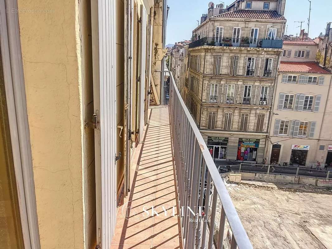 Appartement à MARSEILLE-1E