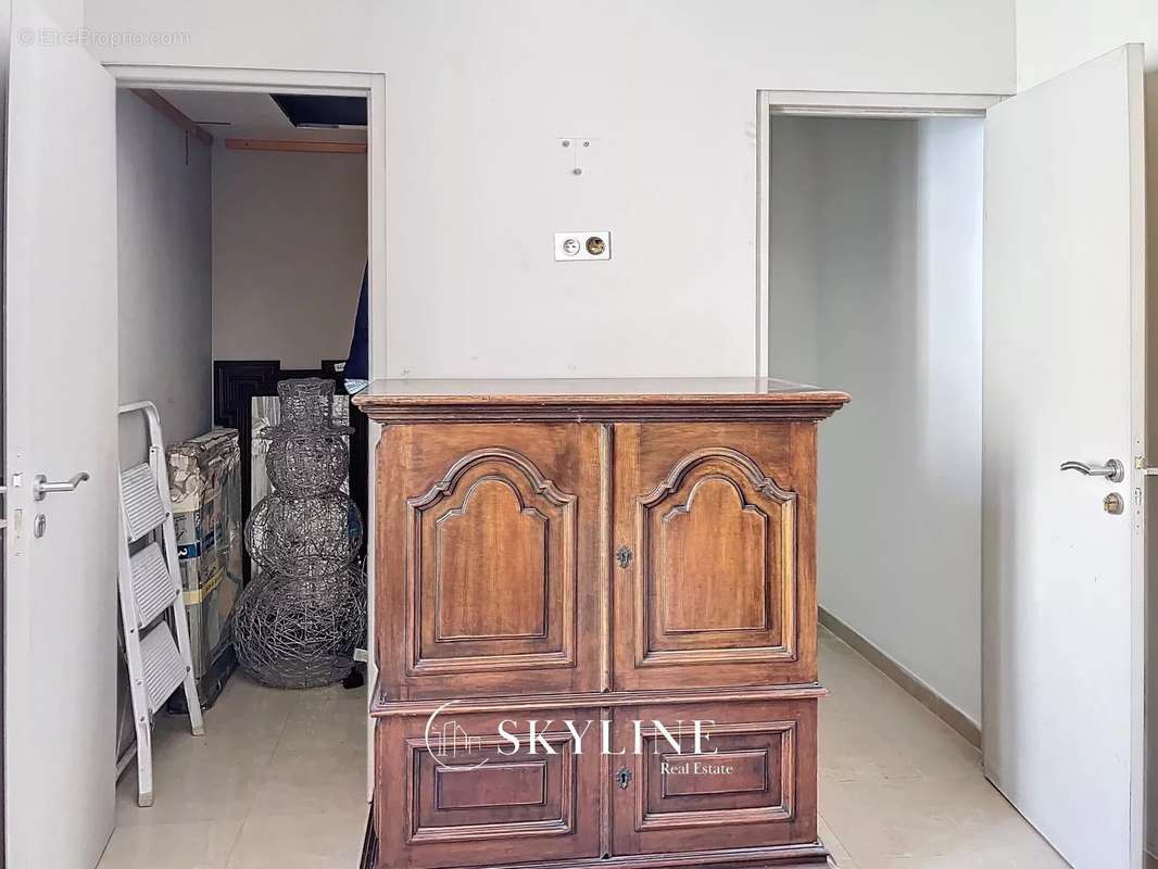 Appartement à MARSEILLE-1E