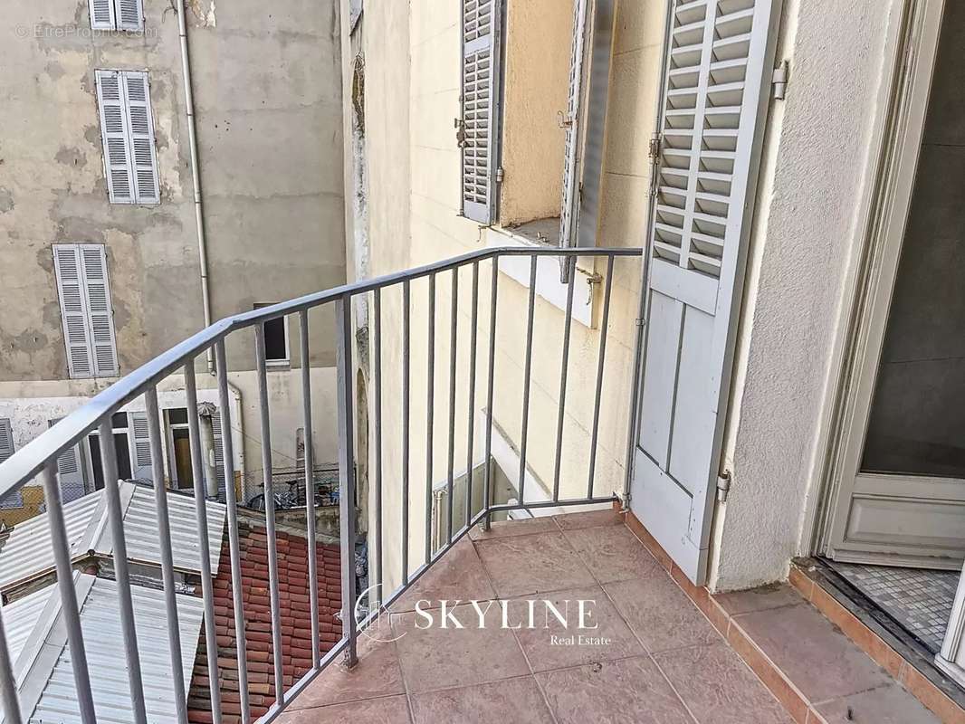 Appartement à MARSEILLE-1E