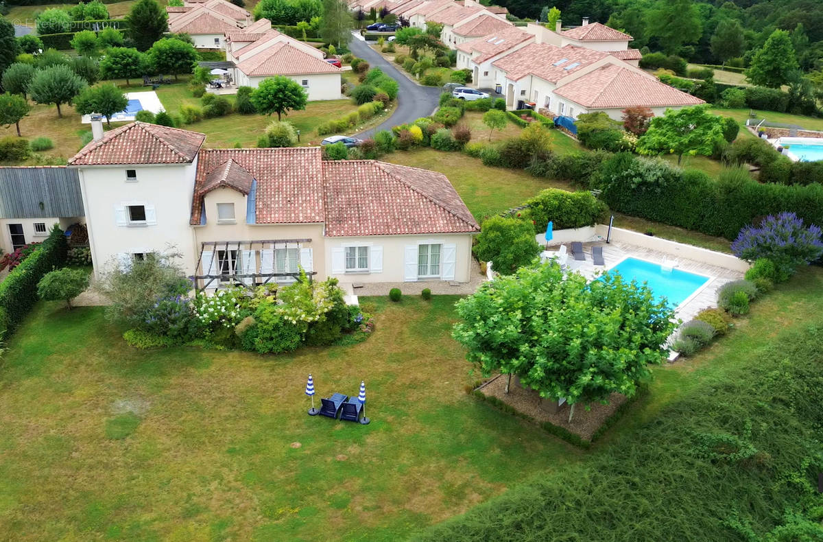 Maison à ROUZEDE