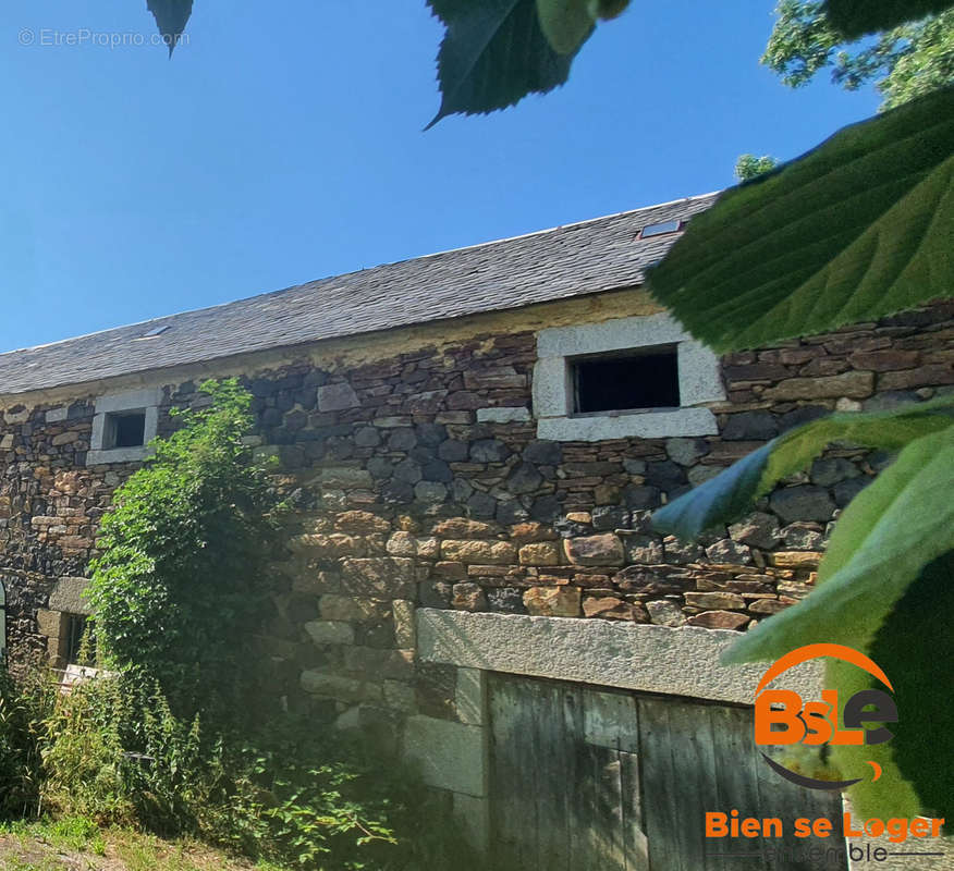 BSLE LOZERE A VENDRE MAISON ET GRANGE A RENOVER - Maison à LOUBARESSE