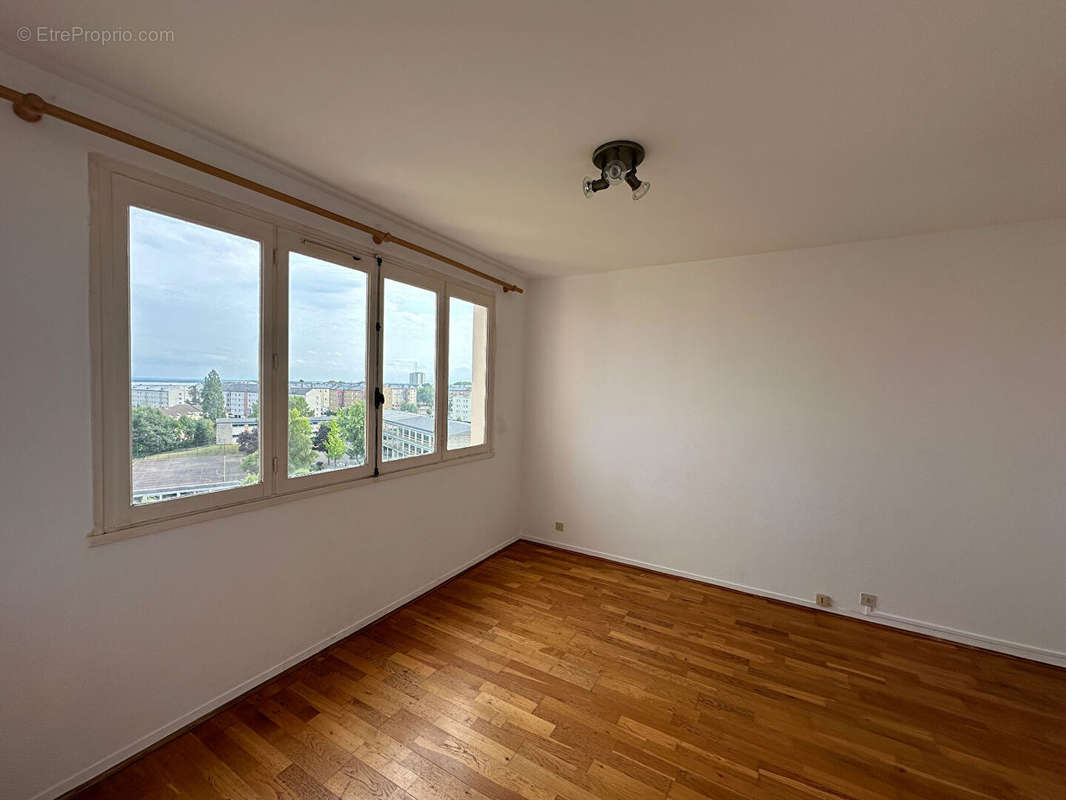 Appartement à CANTELEU