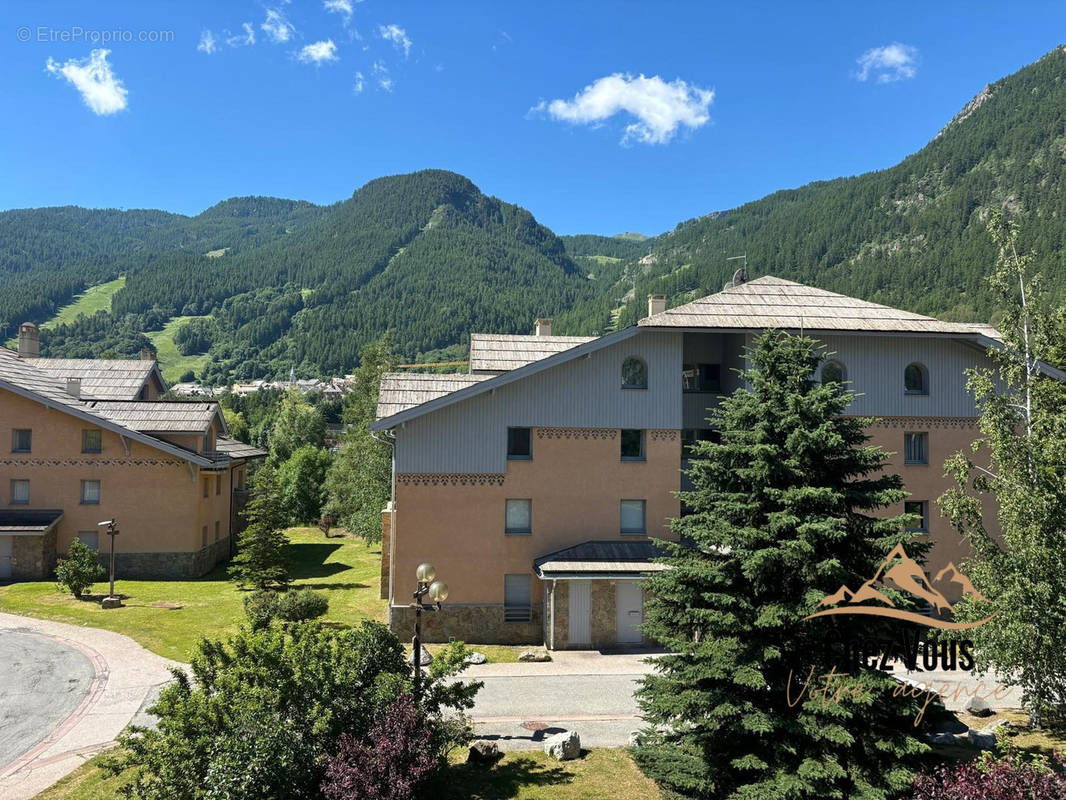 Appartement à LA SALLE-LES-ALPES