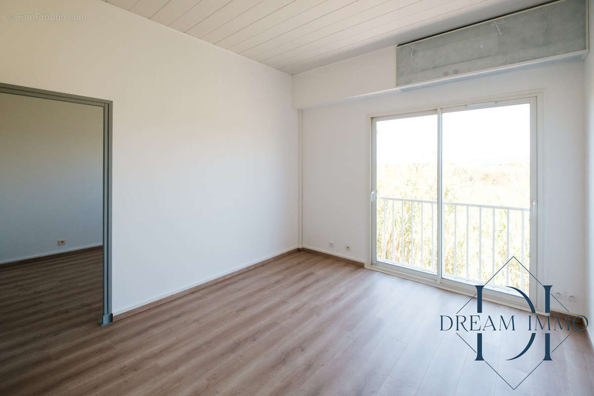 Appartement à HYERES