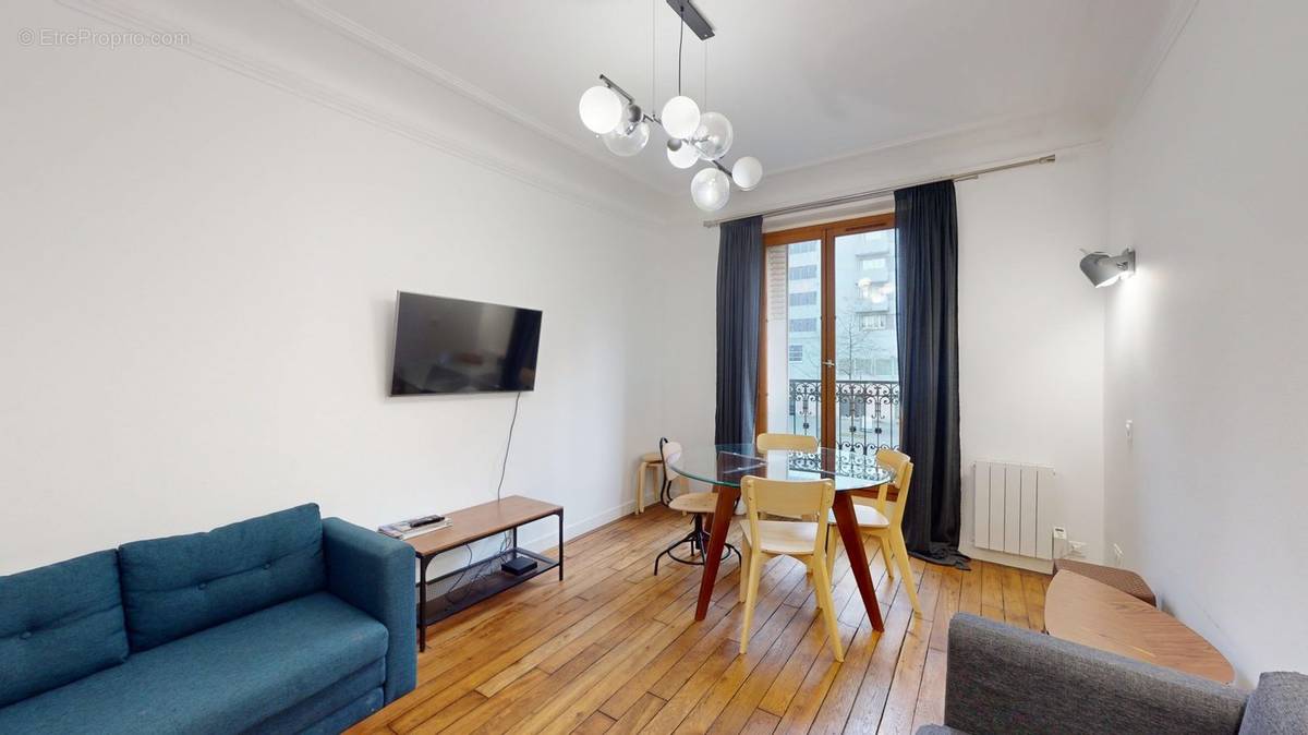 Appartement à PARIS-11E