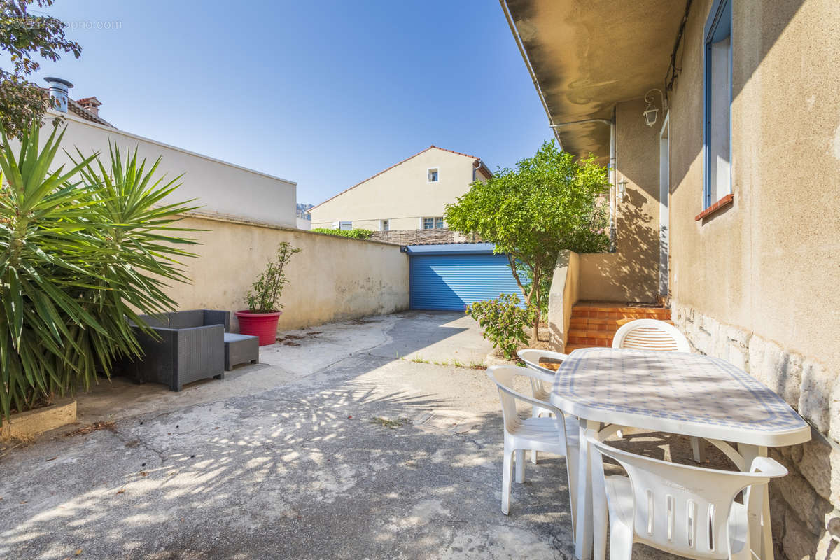 Maison à MARSEILLE-8E