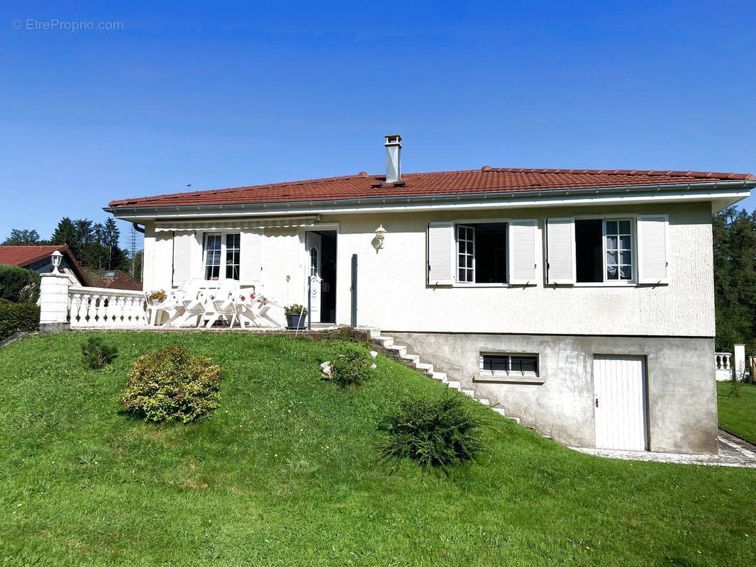 Maison à CHAMPAGNEY