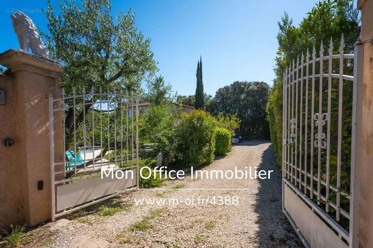 Maison à PEYROLLES-EN-PROVENCE