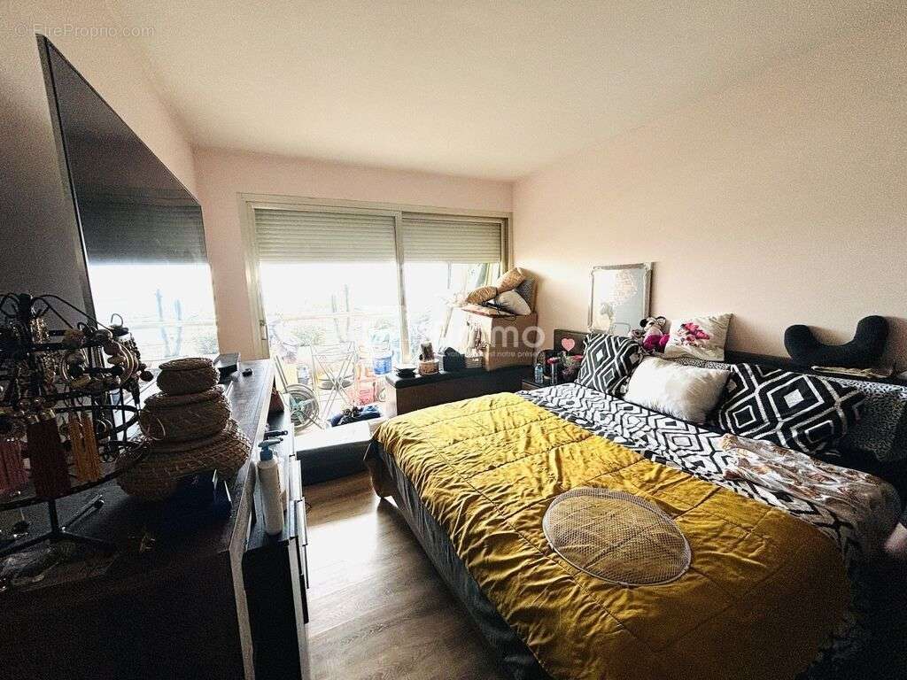 Appartement à VILLENEUVE-LOUBET