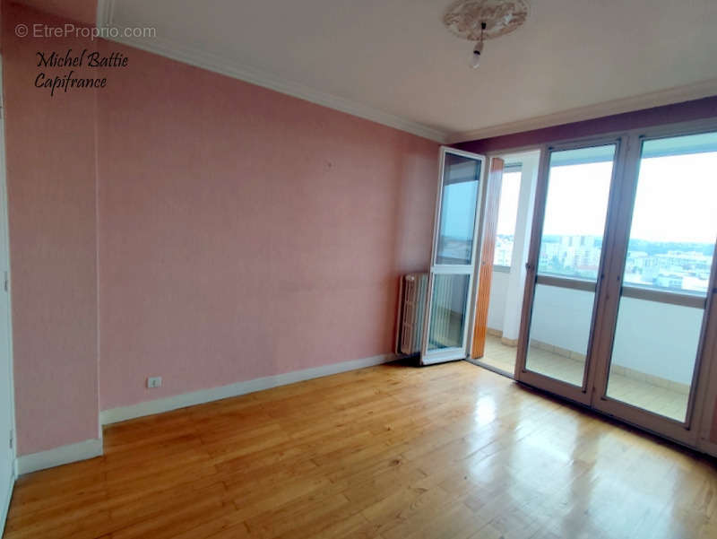 Appartement à SAINT-ETIENNE