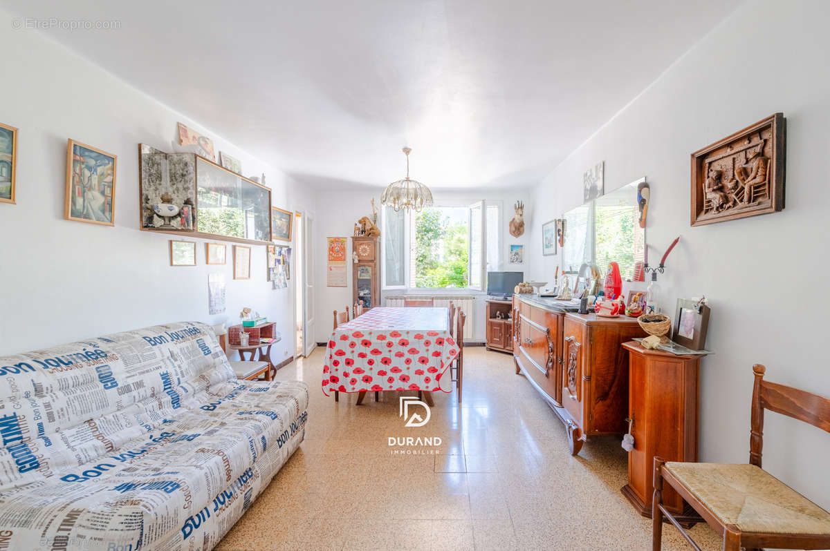 Appartement à MARSEILLE-9E