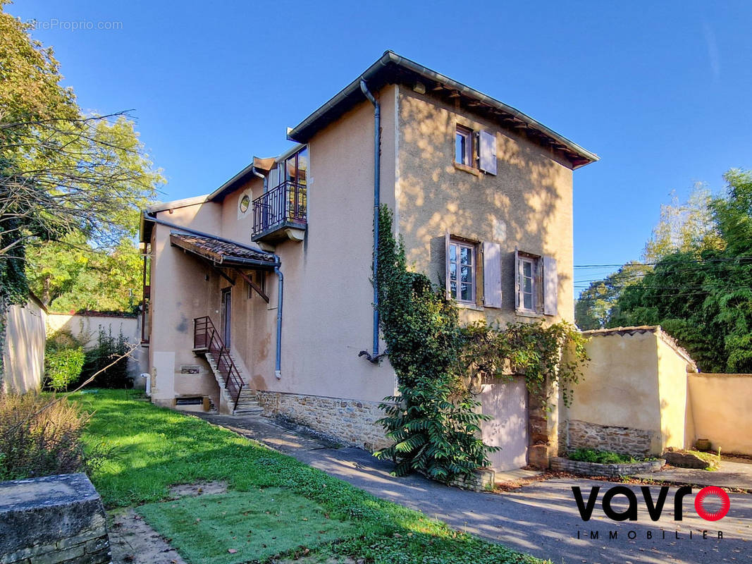 Maison à SAINT-CYR-AU-MONT-D&#039;OR