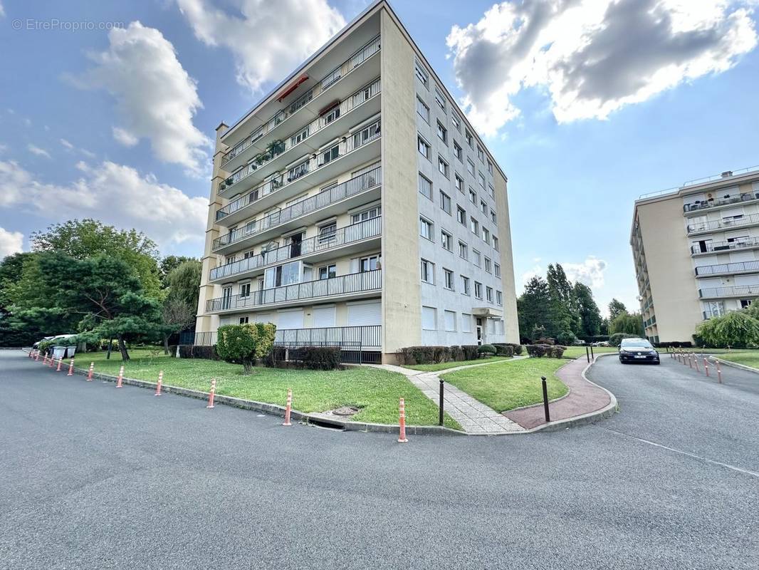 Appartement à VIGNEUX-SUR-SEINE