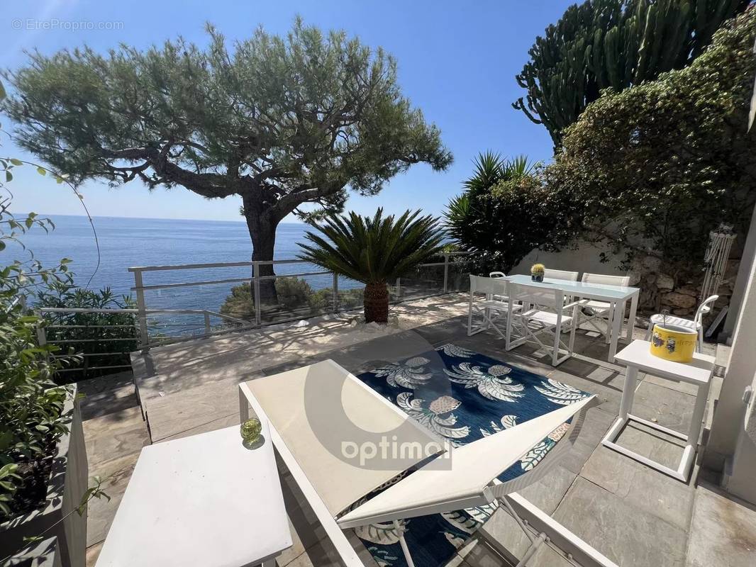 Appartement à ROQUEBRUNE-CAP-MARTIN