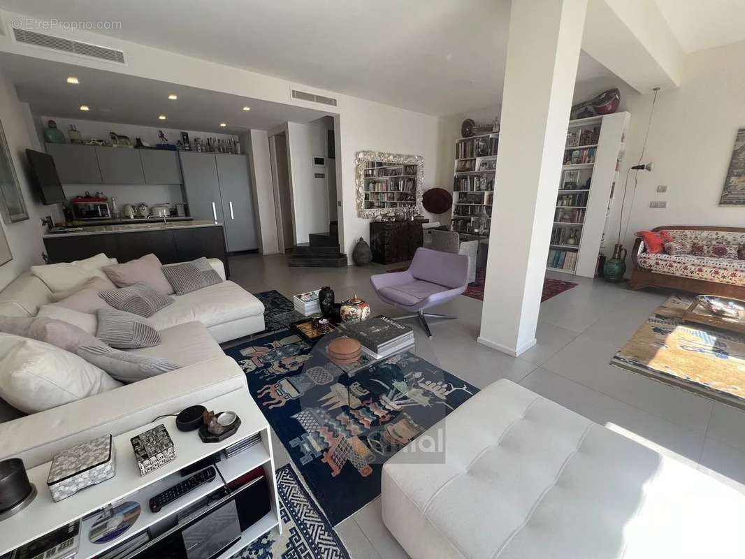 Appartement à ROQUEBRUNE-CAP-MARTIN