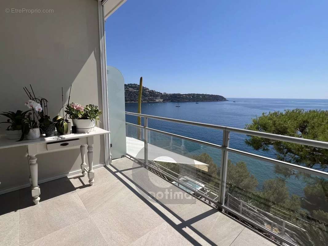 Appartement à ROQUEBRUNE-CAP-MARTIN