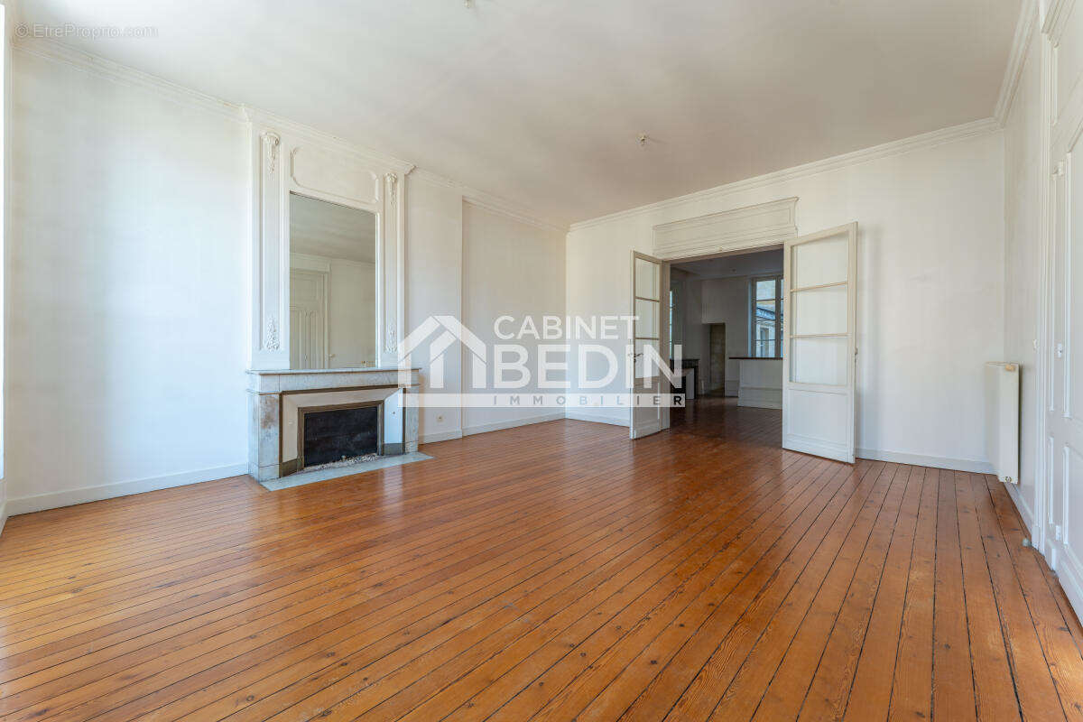 Appartement à BORDEAUX