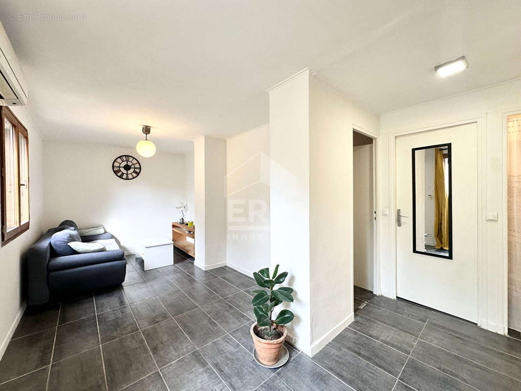 Appartement à MARSEILLE-11E