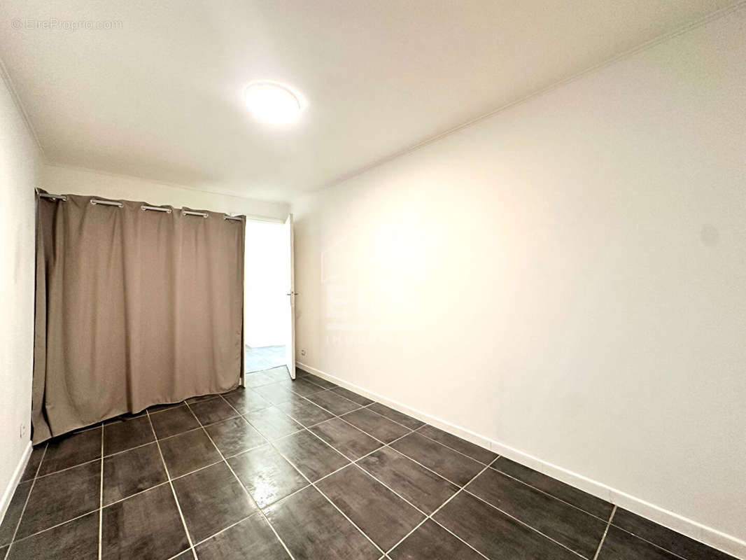 Appartement à MARSEILLE-11E