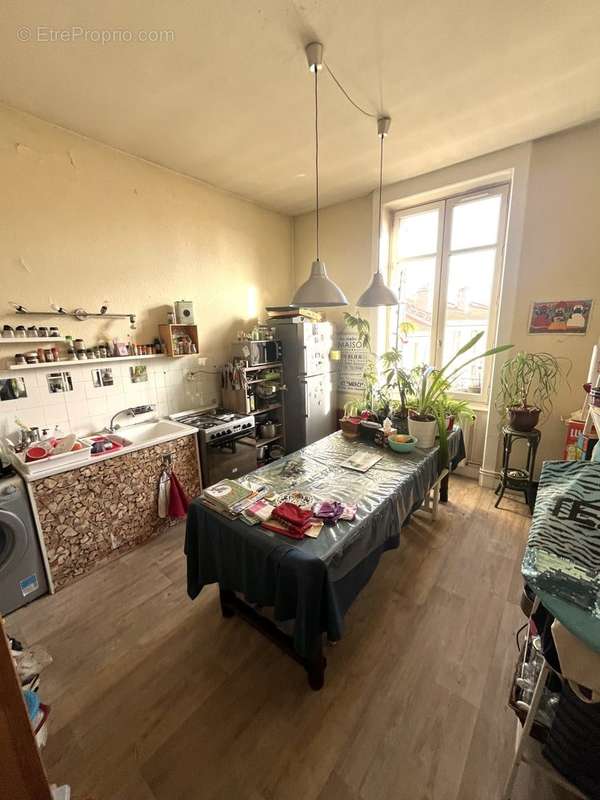 Appartement à SAINT-ETIENNE